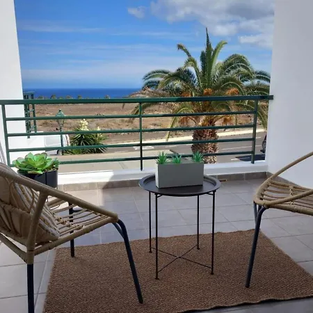 Hébergement de vacances Casa Costa Esmeralda-shared Pool Costa Teguise